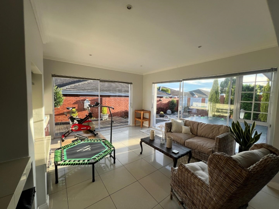 To Let 4 Bedroom Property for Rent in Walmer Eastern Cape